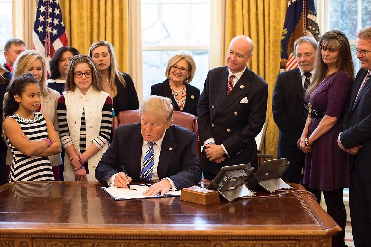 Trump signs Kari's Law
